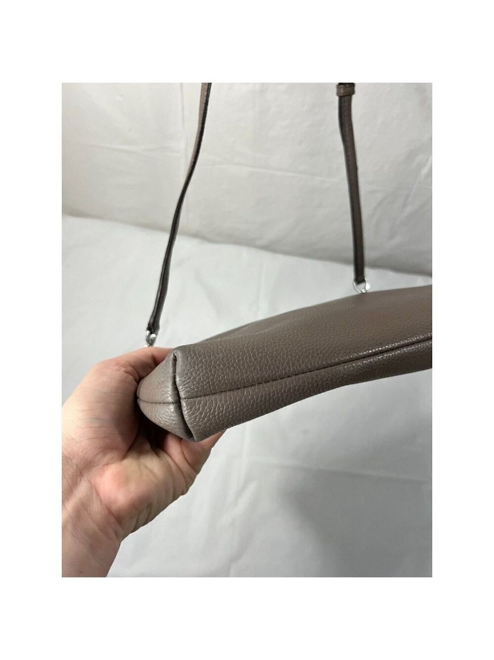 Michael Kors Mercer Large Snap Pocket Crossbody taupe - Picture 11 of 16